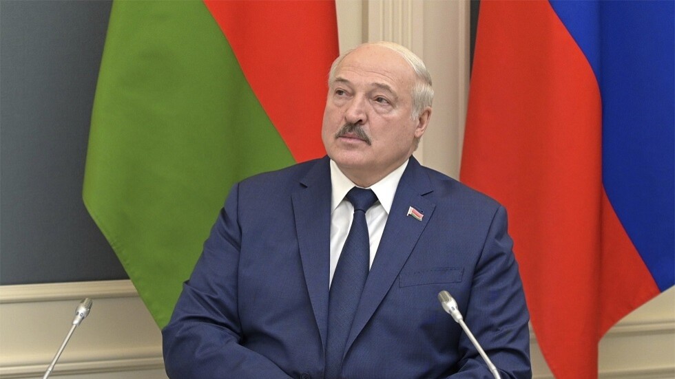 لوكاشينكو يؤكد إطلاق صواريخ من أراضي بيلاروس على مواقع في أوكرانيا ويقول إنها "خطوة اضطرارية"