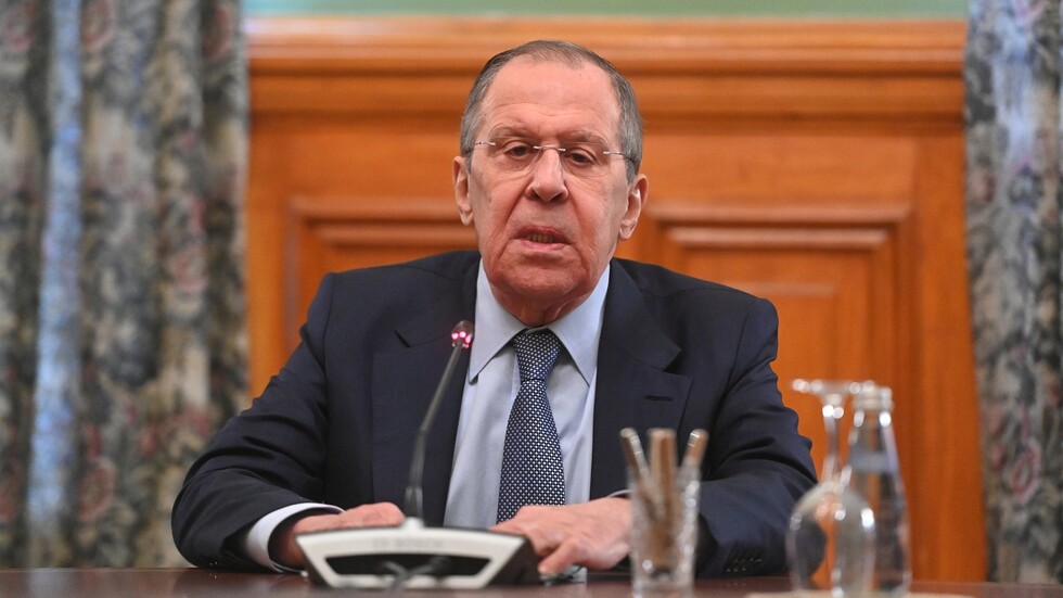 لافروف: خطط كييف لامتلاك سلاح نووي تهدد الأمن العالمي