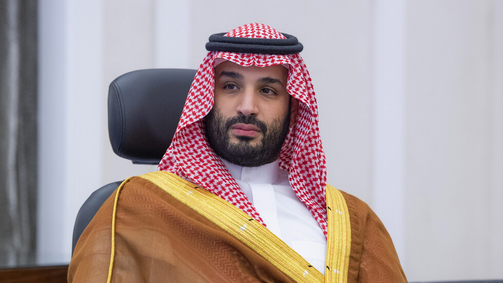 محمد بن سلمان يفتتح أمس معرض الدفاع العالمي 2022 في الرياض (فيديو + صور)