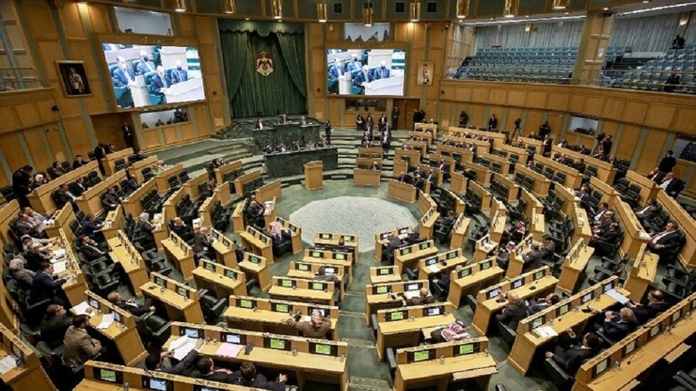 برلمان الأردن يقر قانون الأحزاب