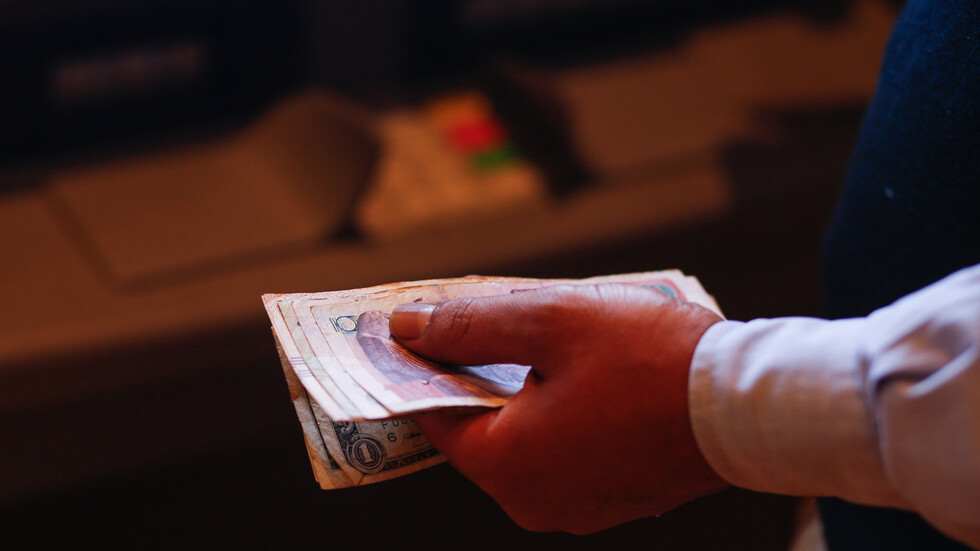 أسعار الجنيه والذهب بعد الارتفاع التاريخي للدولار في مصر