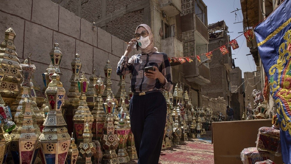 مع اقتراب شهر رمضان.. مصر تخفف قيود كورونا