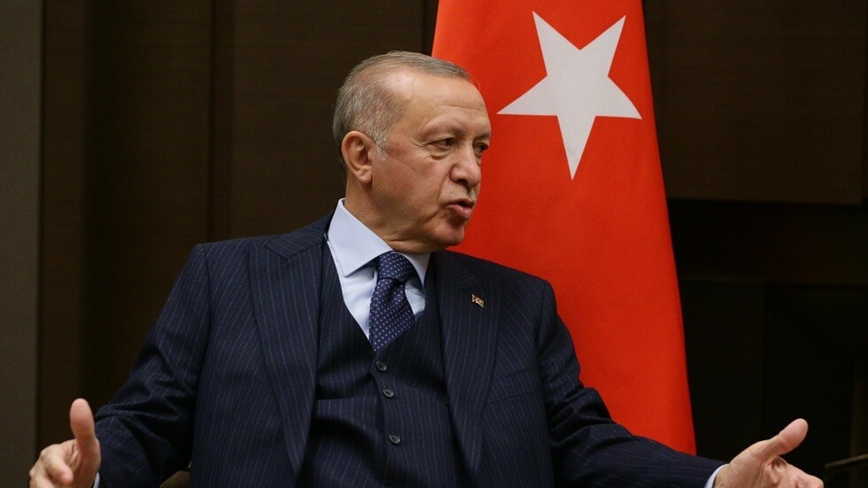 أردوغان: تشاووش أوغلو سيقدم الدعم للمفاوضات بين روسيا وأوكرانيا