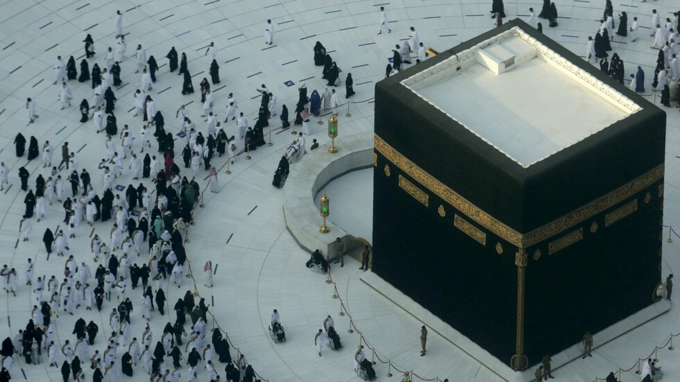 وزارة الحج والعمرة السعودية تعلن عن رفع عدد حجاج موسم حج هذا العام من داخل المملكة وخارجها