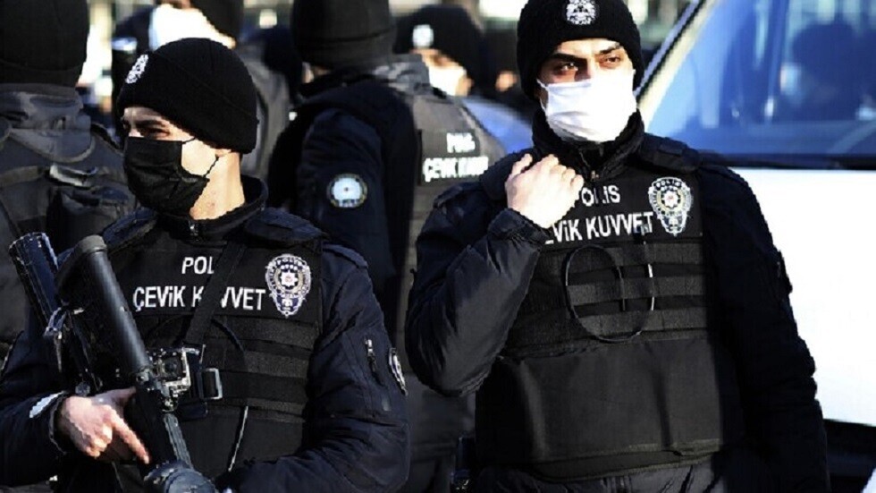 تركيا تعيد 227 مهاجرا أفغانيا لبلادهم