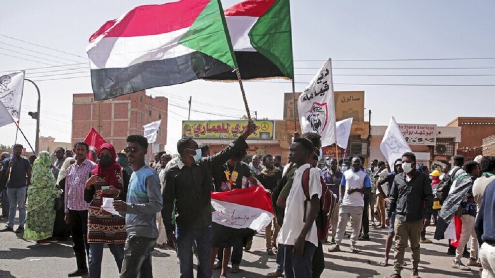 السودان.. "الحرية والتغيير": متمسكون بإبعاد العسكر نهائيا