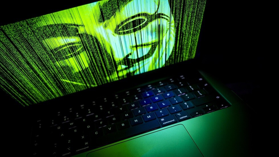 العدل الأمريكية تعلن حظر أحد أكبر منتديات القراصنة على الإنترنت