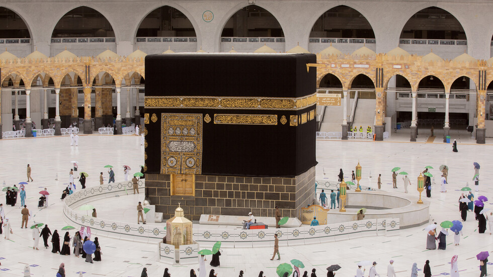 "معالم الحرمين" في السعودية  بـ5 لغات
