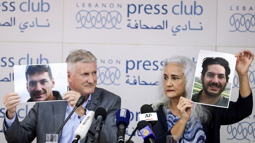 "أكسيوس": بايدن يتعهد بالتواصل مباشرة مع "النظام السوري" لإعادة أوستن تايس