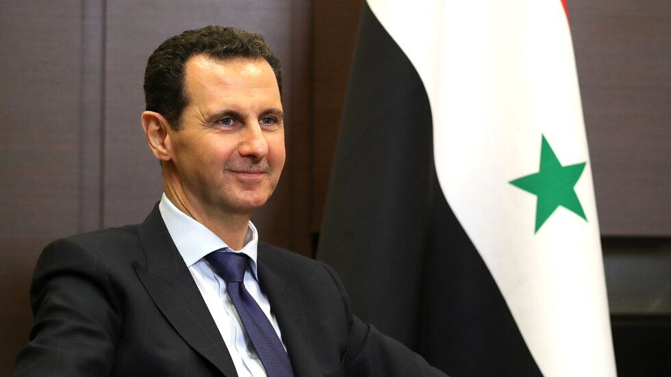 وزير الدفاع السوري يؤدي اليمين أمام الأسد (صور)