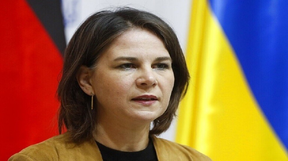 وزيرة الخارجية الألمانية تدعو إلى سرعة انضمام السويد وفنلندا في الناتو