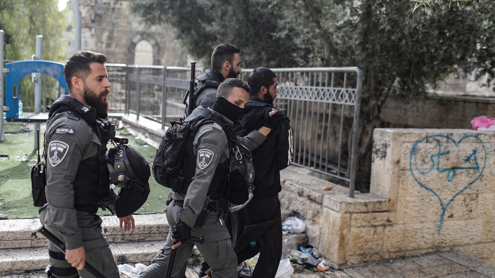 الجيش الإسرائيلي: اعتقال 9 فلسطينيين للاشتباه بضلوعهم بـ"عمليات إرهابية"