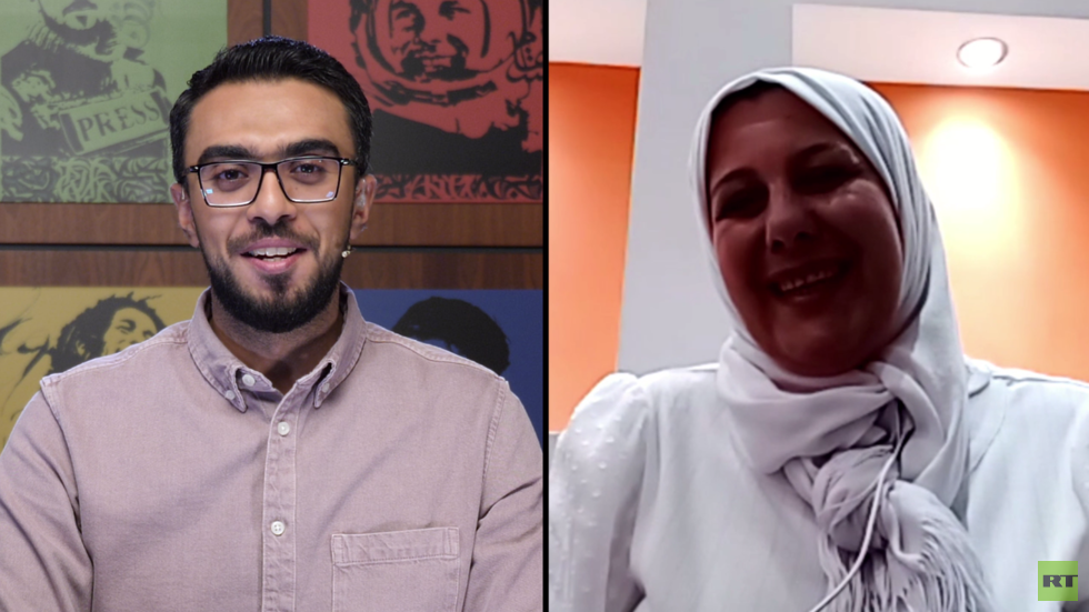 "يوم فرح ابني كان عندي امتحان في الكلية".. سيدة خمسينية تحصل على ليسانس الحقوق