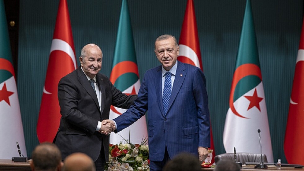 أردوغان: عازمون مع الجزائر على تعزيز التعاون بالصناعات الدفاعية