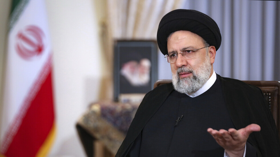 الرئيس الإيراني يعلق على اغتيال شخصية من الحرس الثوري