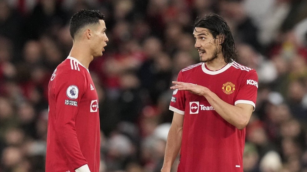 كافاني يودع مانشستر يونايتد بتصرف 