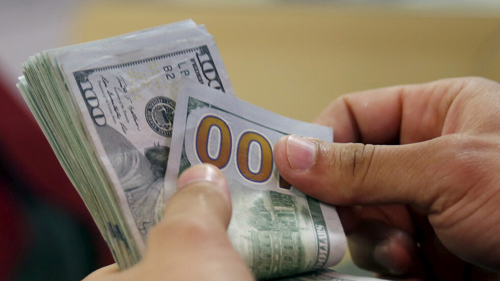 مصر تصدر تغييرات مفاجئة في سعر الدولار الجمركي