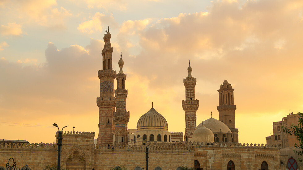 الأزهر يدين اغتيال الصحفية الفلسطينية غفران هارون