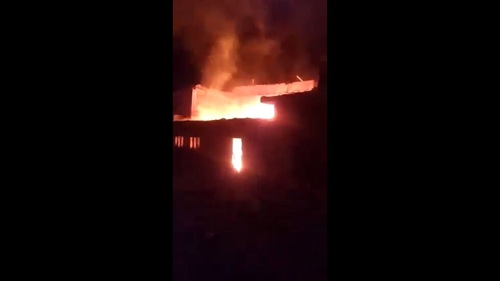 مصر.. إضرام النار في منزل شاب اعتدى على طفلة في المنوفية (صورة)