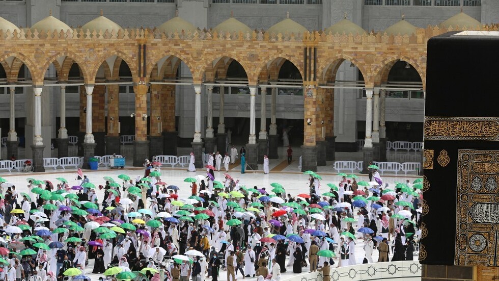 السعودية تستحدث تسجيلا الكترونيا للحج للقضاء على الاحتيال