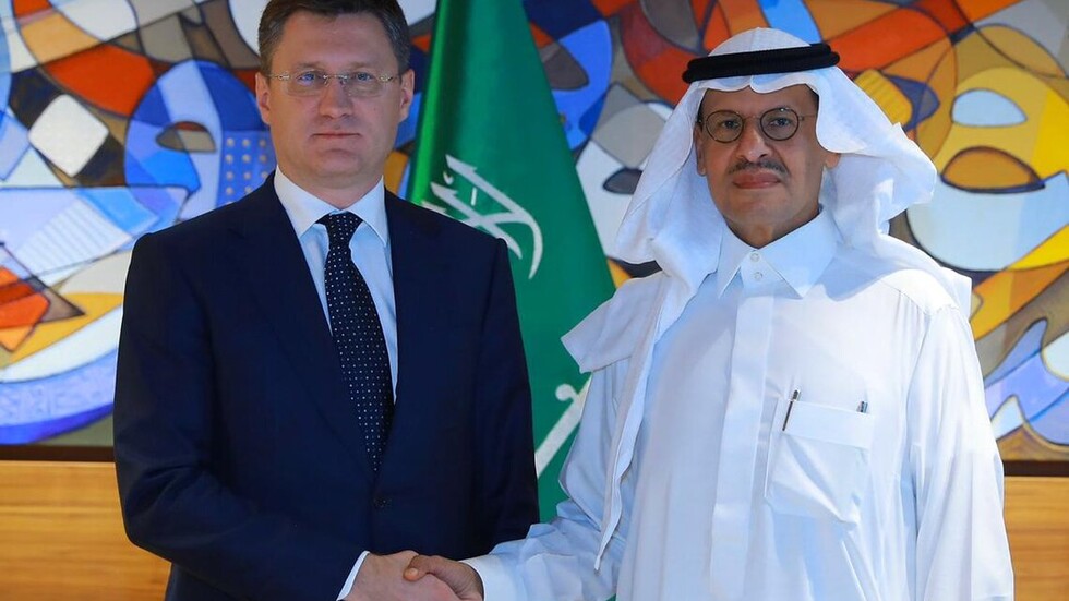 في منتدى بطرسبورغ الاقتصادي.. اجتماع 