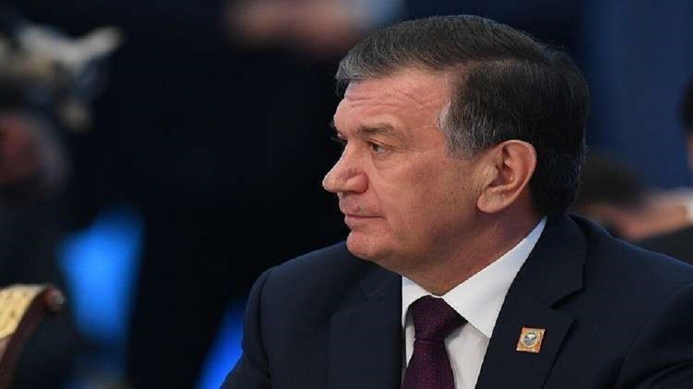 رئيس أوزبكستان يقترح إجراء استفتاء حول الدستور