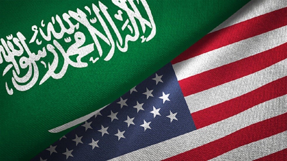 مجلة "فورن أفيرز" الأمريكية: على بايدن تقديم ضمانات للسعودية
