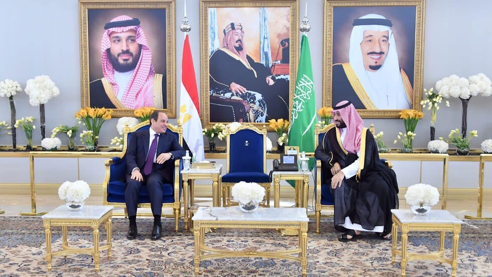 مصر والسعودية توقعان أكثر من 14 اتفاقية استثمارية بنحو 8 مليارات دولار
