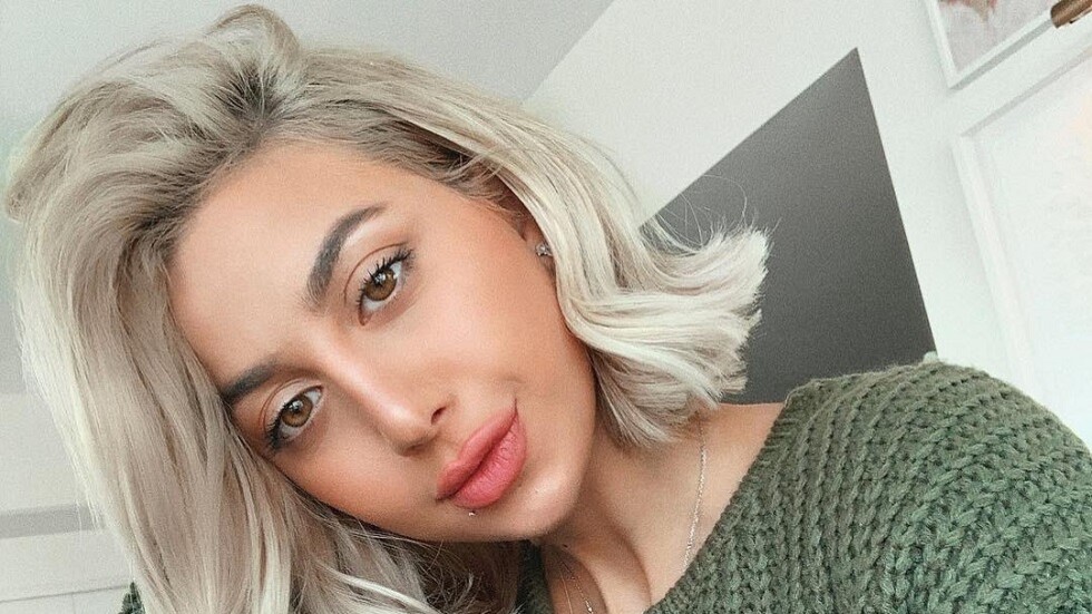 فاشينيستا سعودية تحتفل بتصدر فلاترها ترند "سناب شات"