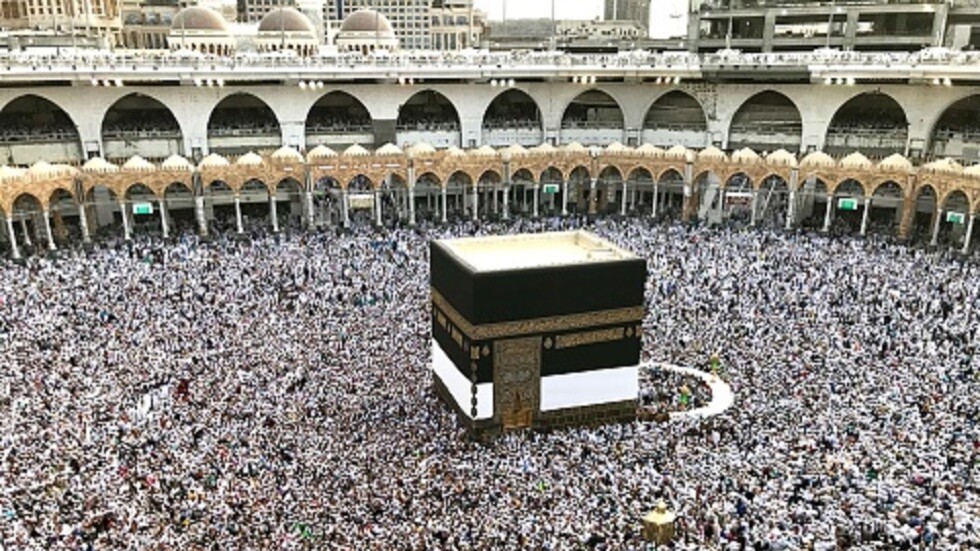 بداية موسم الحج في مكة المكرمة بأكبر عدد من الحجاج منذ انتشار وباء كوفيد-19