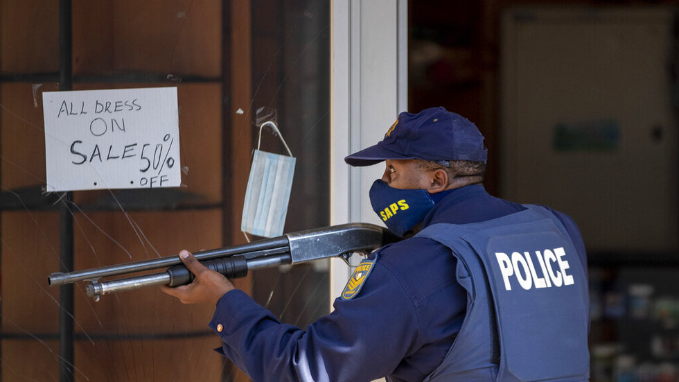 مقتل 18 شخصا جراء حادثي إطلاق نار في حانتين بجنوب إفريقيا