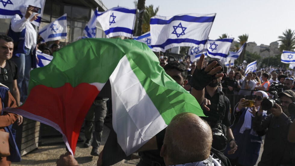 عشية زيارة بايدن.. إسرائيل تعلن سلسلة إجراءات تجاه الفلسطينيين