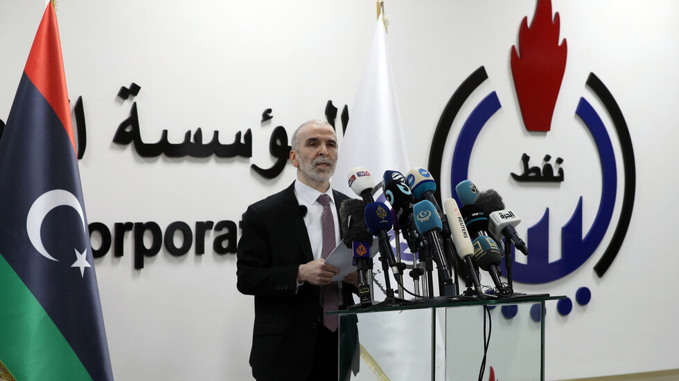 مؤسسة النفط الليبية تعلن رفع حالة "القوة القاهرة" عن مينائي البريقة والزويتينة
