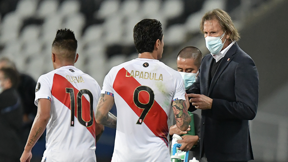 الأرجنتيني غاريكا يتخلى عن تدريب منتخب البيرو