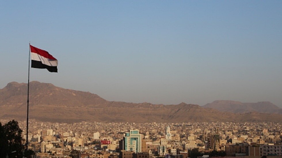 اليمن.. الحوثيون يعبرون عن رفضهم لأي مخرجات تصدر عن زيارة بايدن للمنطقة