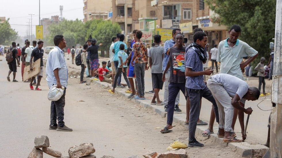 السودان.. أفراد الهوسا يغلقون الطرقات بعد مواجهات قبلية دامية