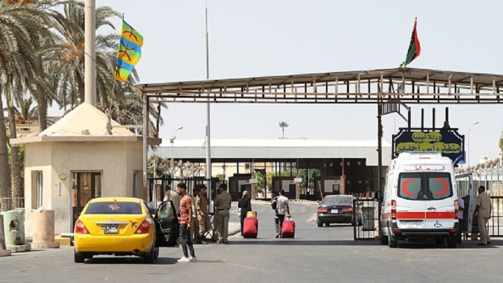 ليبيا.. الدبيبة يوجه بتنظيم العمل وتحديد اختصاصات الأجهزة الأمنية بمعبر حدودي مع تونس