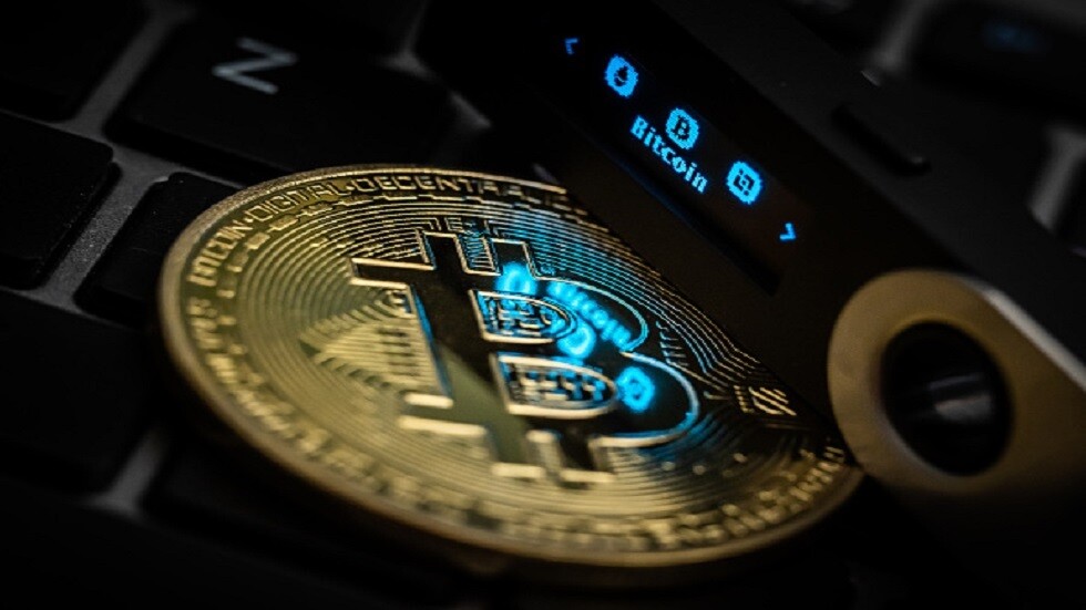 ارتفاع سعر بيتكوين إلى أعلى مستوياته منذ شهر