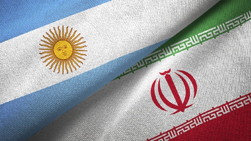 إيران تطالب الأرجنتين برفع "فوري" للقيود على طاقم طائرة محتجزة تتحفظ عليها بوينس آيرس منذ أسابيع