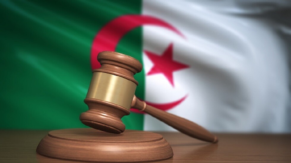 الجزائر.. 6 سنوات سجنا لوزير السكن السابق في قضية فساد جديدة