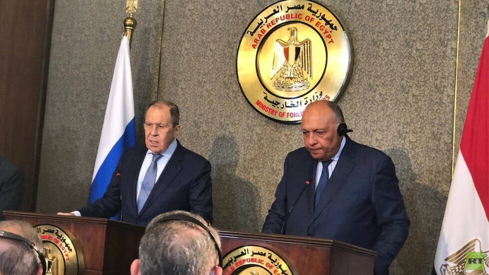 لافروف: موسكو تأمل في أن تتمكن الأمم المتحدة من حل مسألة العقوبات التي تعرقل تصدير الحبوب الروسية