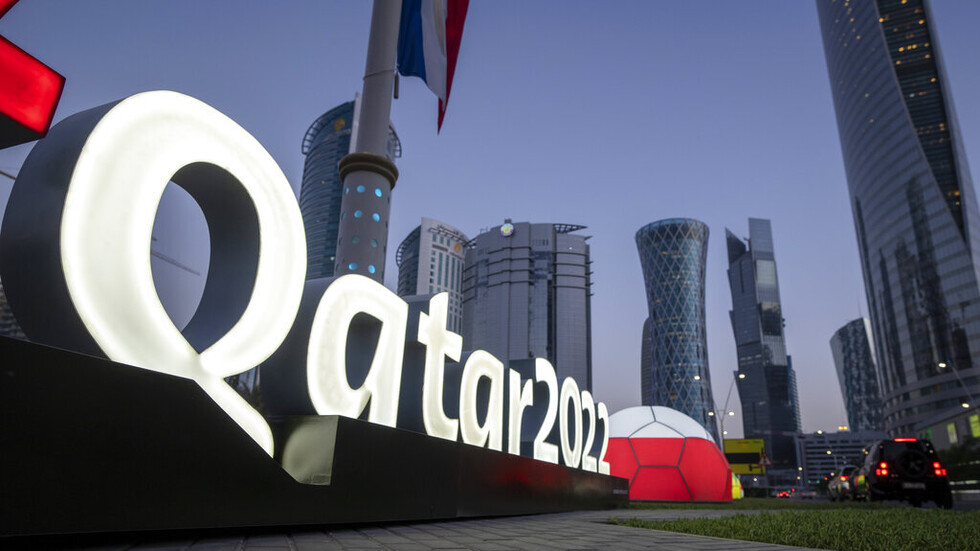 منظمة حقوقية: قطر ترحل عمالا نظموا احتجاجا