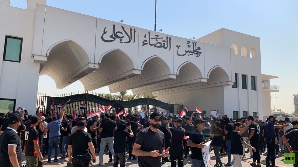 العراق.. "وزير القائد": من المعيب أن يعلق القضاء عمله لإنهاء ثورة إصلاحية ولا يعلقها بسبب الفساد