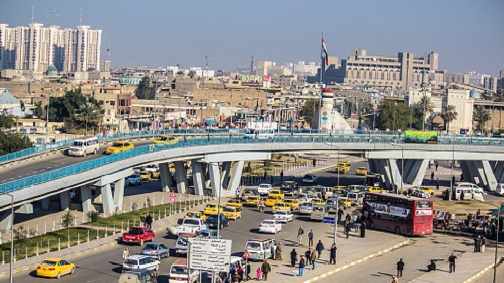 استهداف سيارة دبلوماسية تابعة للسفارة الأسترالية على طريق مطار بغداد الدولي (صور)