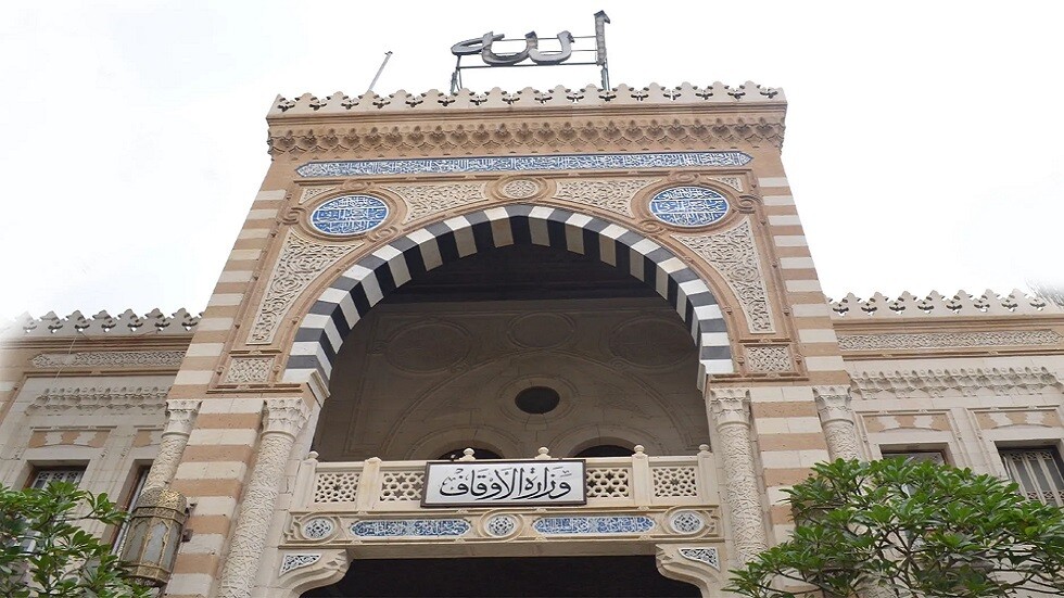 الأوقاف المصرية تحسم الجدل حول تصريح الوزير جمعة عن دعاء "اللهم اشف مرضى المسلمين"