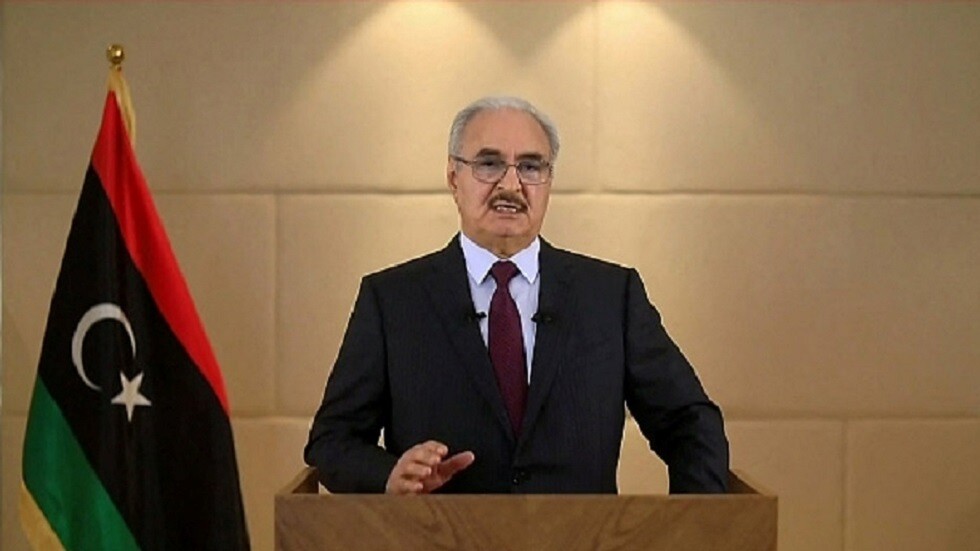 حفتر يحذر: الحل الحاسم بيد الشعب والجيش الليبي لن يقف متفرجا على جر العابثين البلاد إلى الهاوية