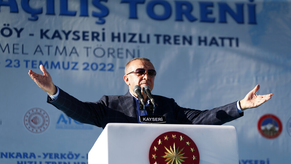 أردوغان: اليونان تحدّت الناتو بتتبعها الطائرات التركية