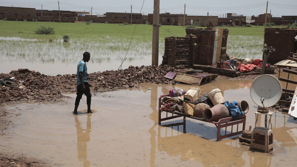 الإمارات: إنشاء 3 معسكرات جديدة لإيواء المتضررين من الفيضانات في السودان