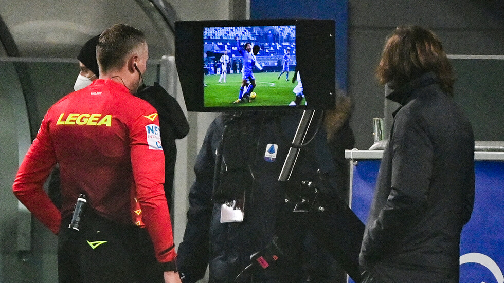الدوري الإيطالي يسبق مونديال قطر ويعتمد تقنية جديدة في الملاعب