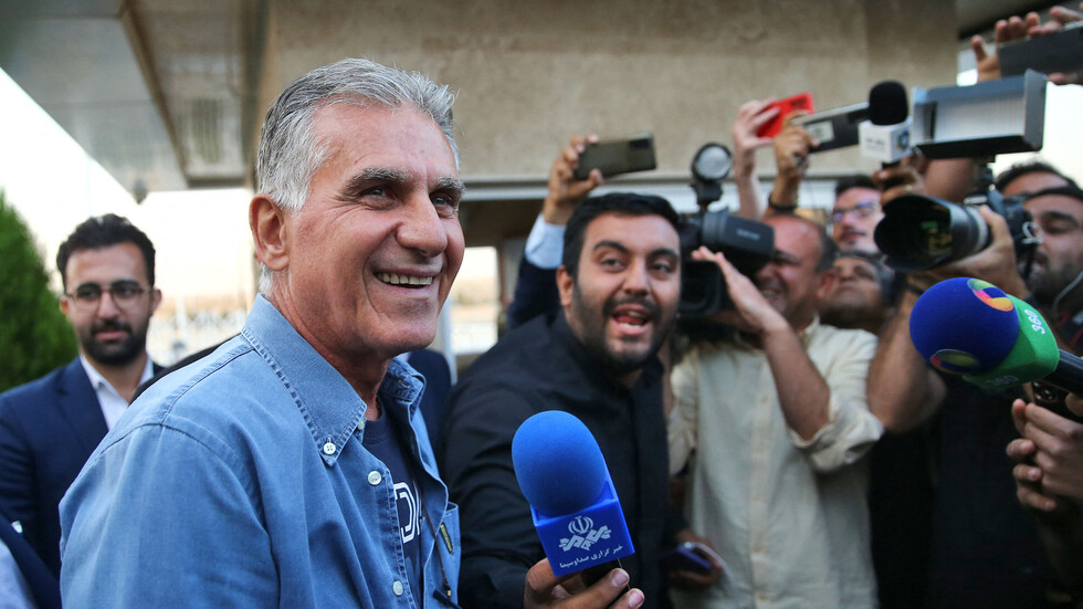 بالصور.. البرتغالي كيروش يصل إلى طهران لتدريب المنتخب الإيراني